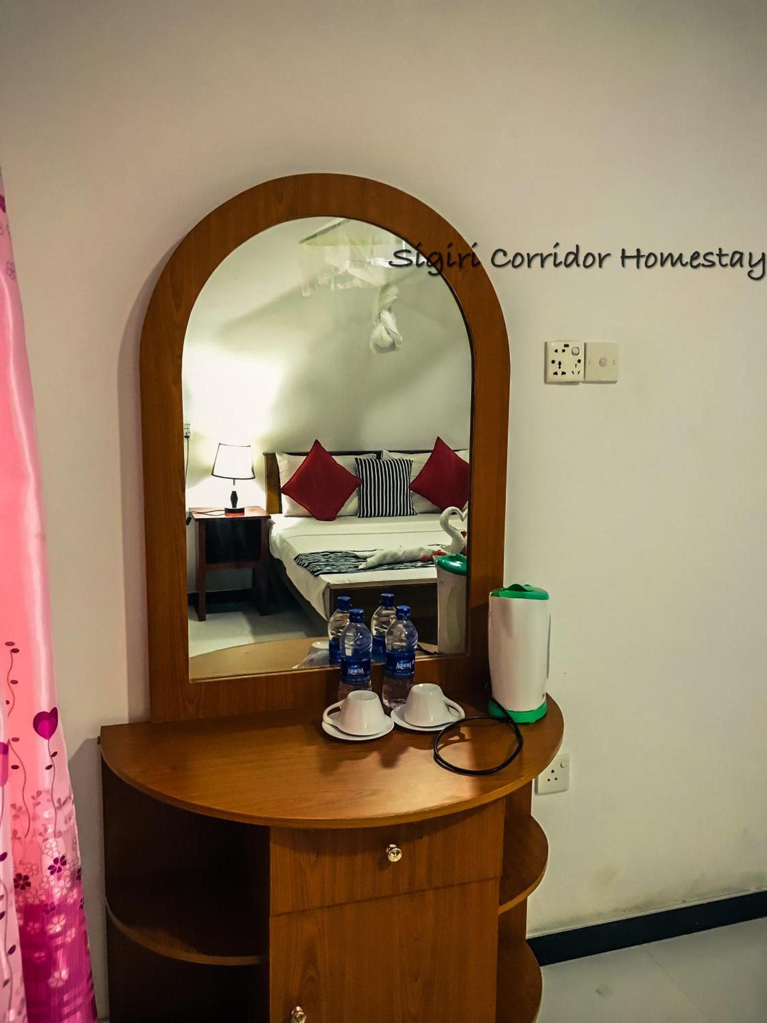 Sigiri Corridor Home Stay 锡吉里亚 客房 照片